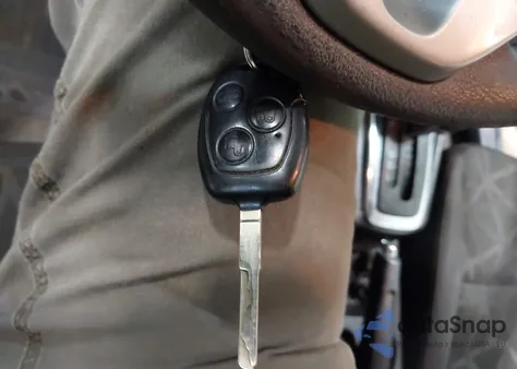 2011 Ford Fiesta Se z USA, uszkodzony, nr VIN 3FADP4EJ2BM191352